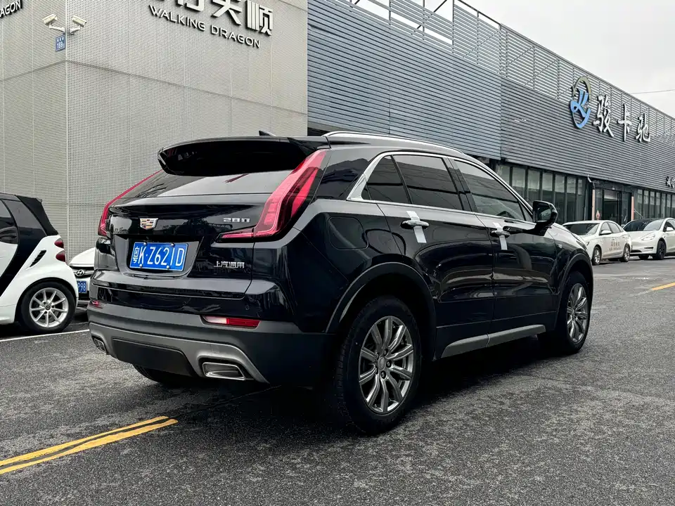Cadillac XT4