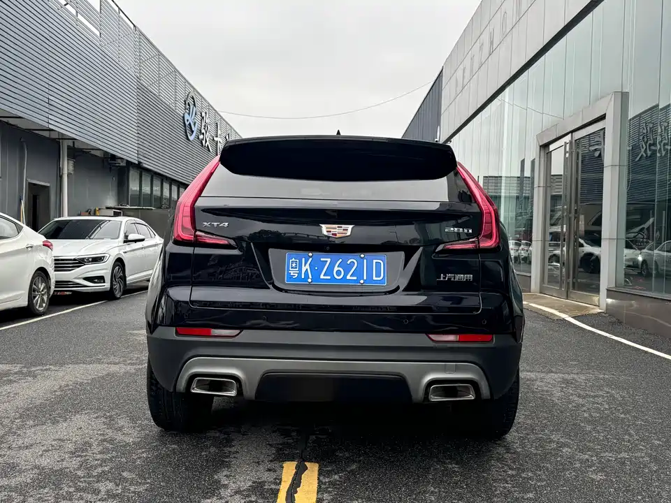Cadillac XT4
