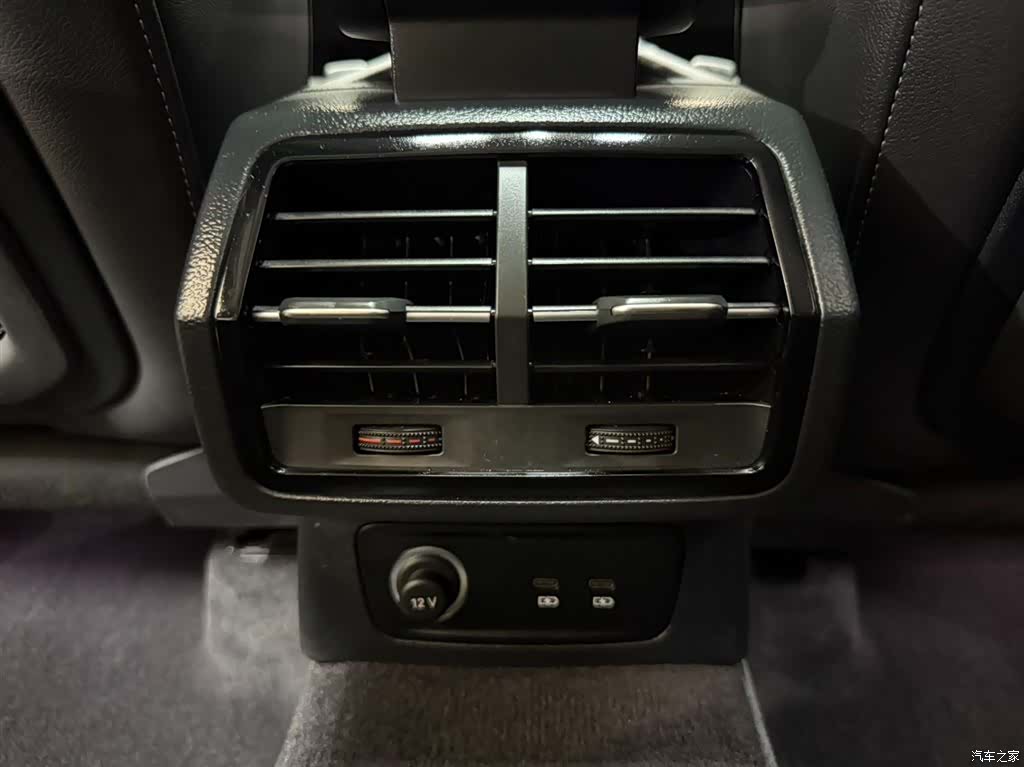 Audi Q3, 2023 19