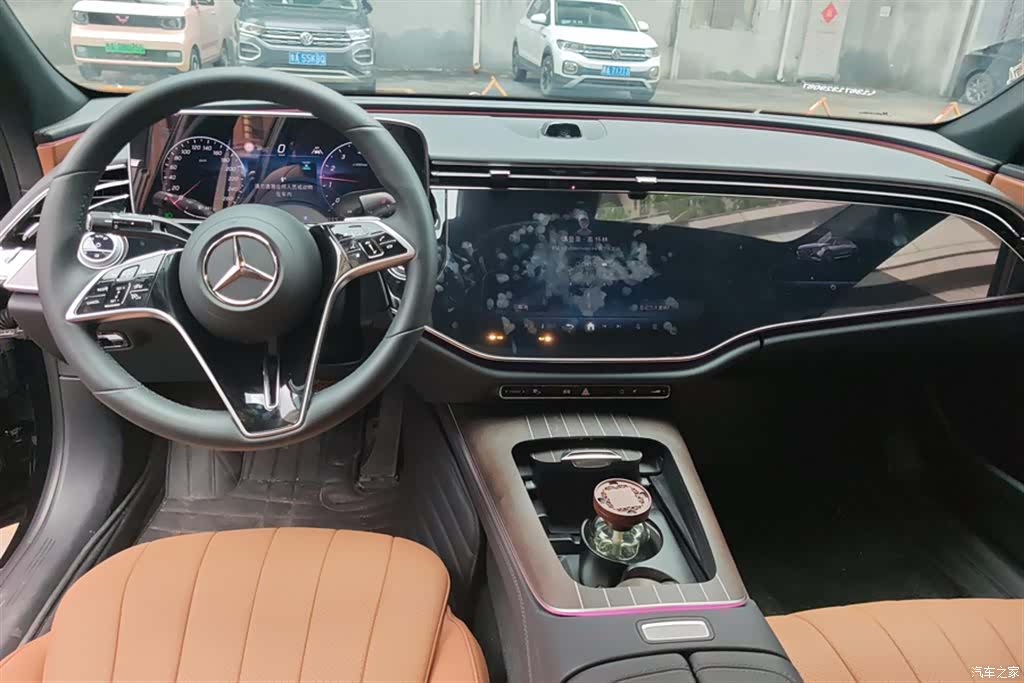 Mercedes-Benz E-Class, 2025 12