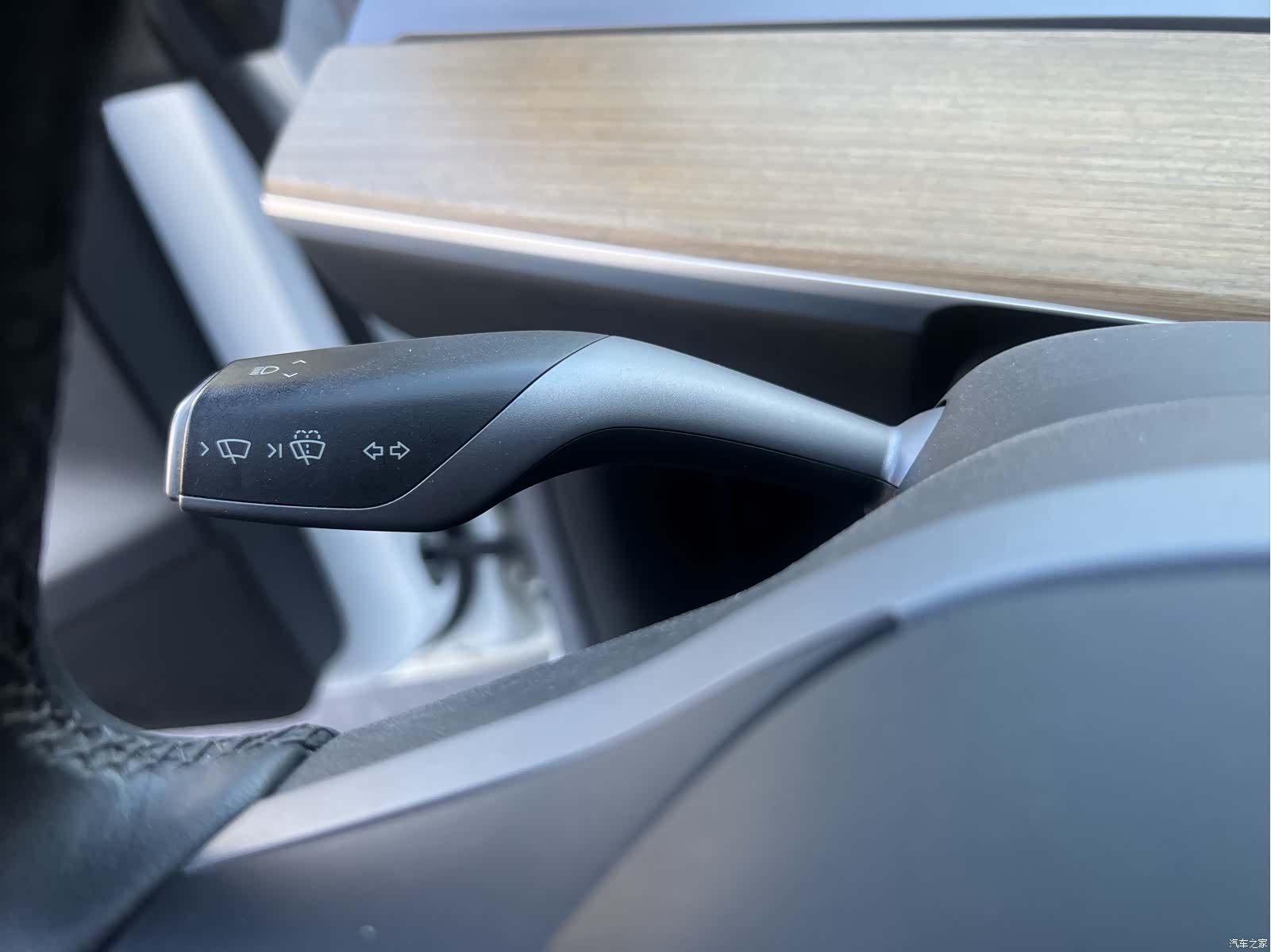 Tesla Model Y, 2023 9