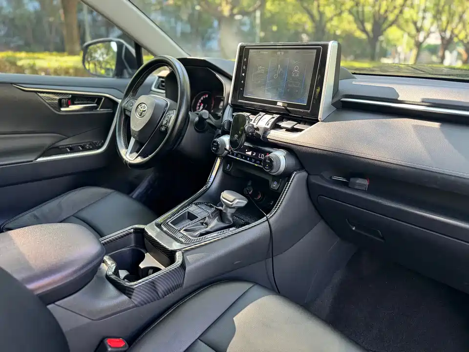 Toyota RAV4 Rongfang