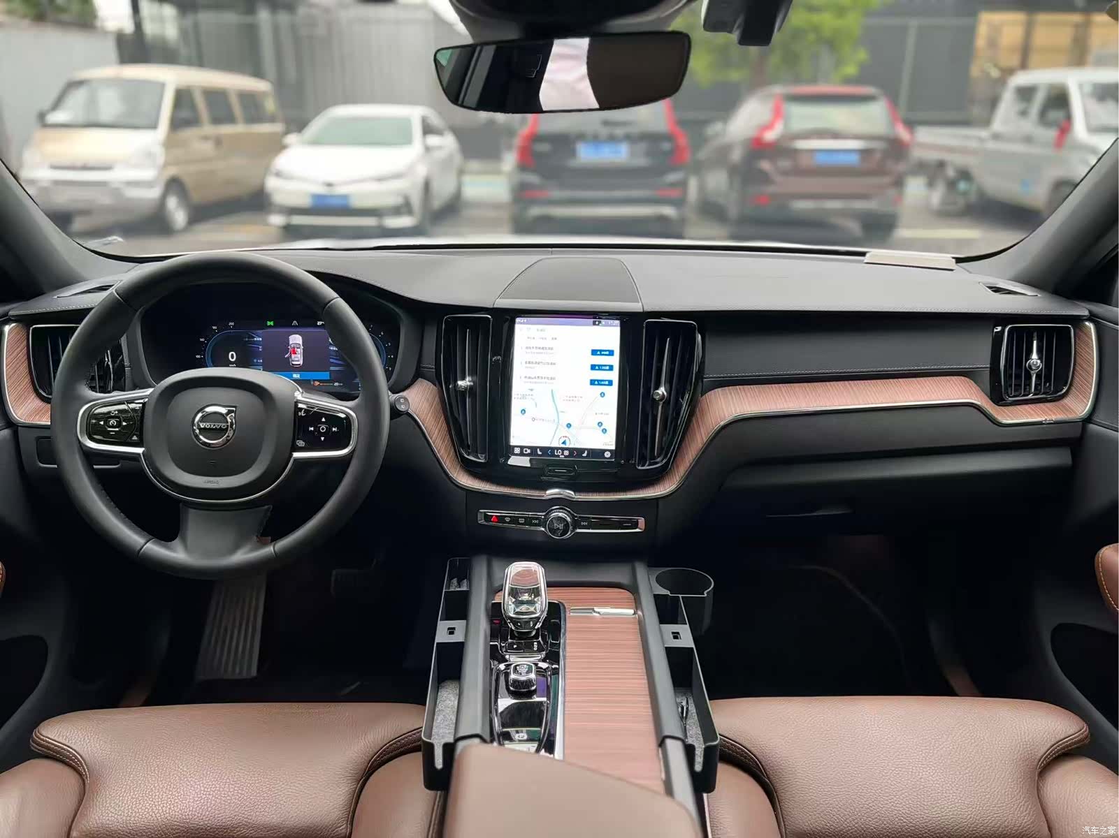 Volvo XC60, 2024 все фото