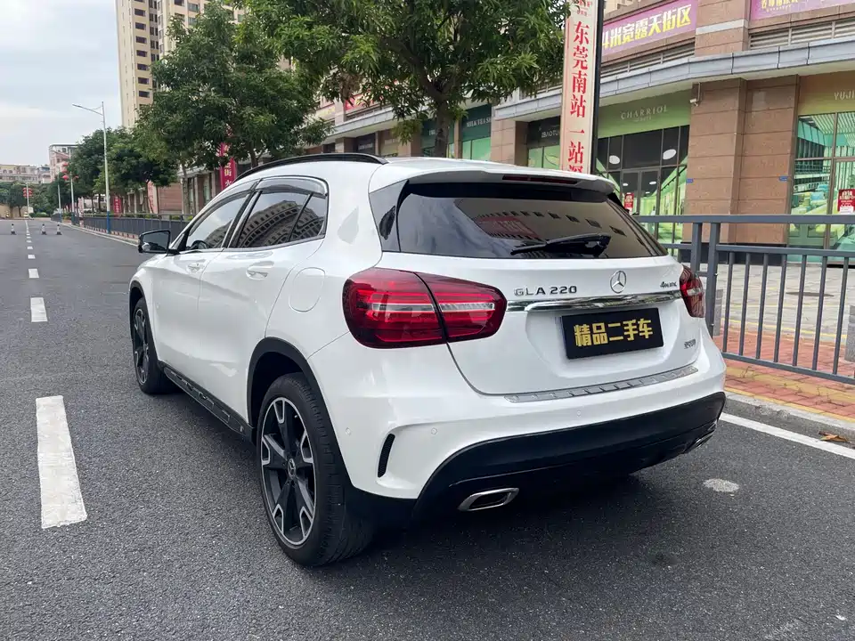 Mercedes-Benz GLA