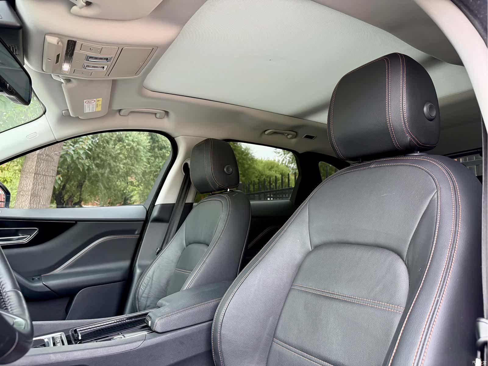 Jaguar F-PACE, 2018 11
