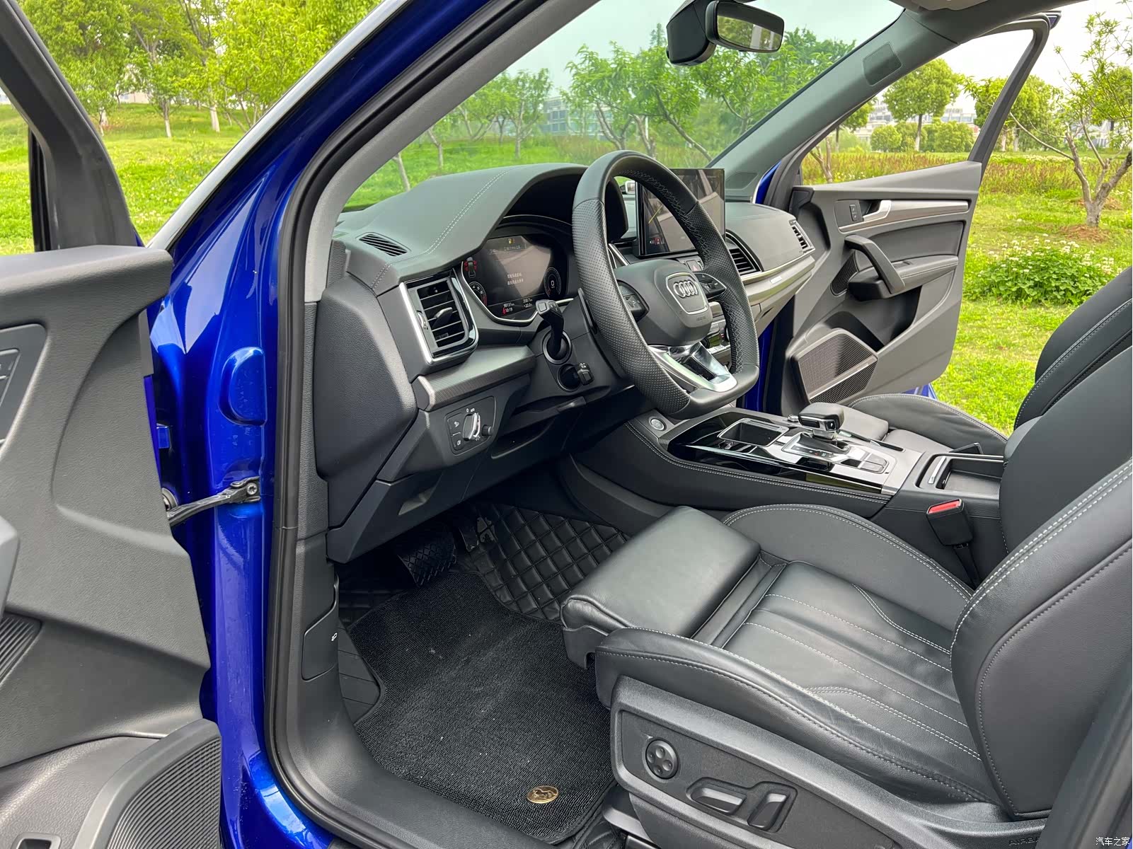 Audi Q5L, 2022 10