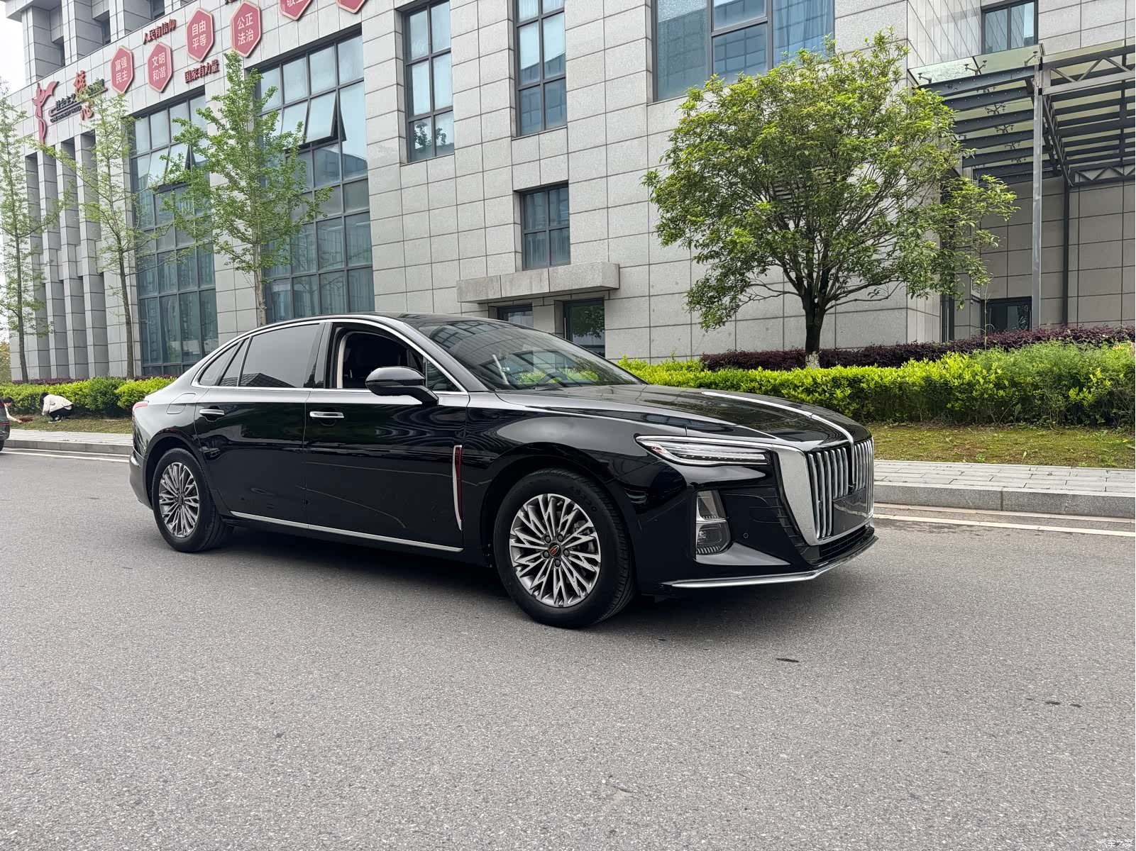 Hongqi H5, 2023 4