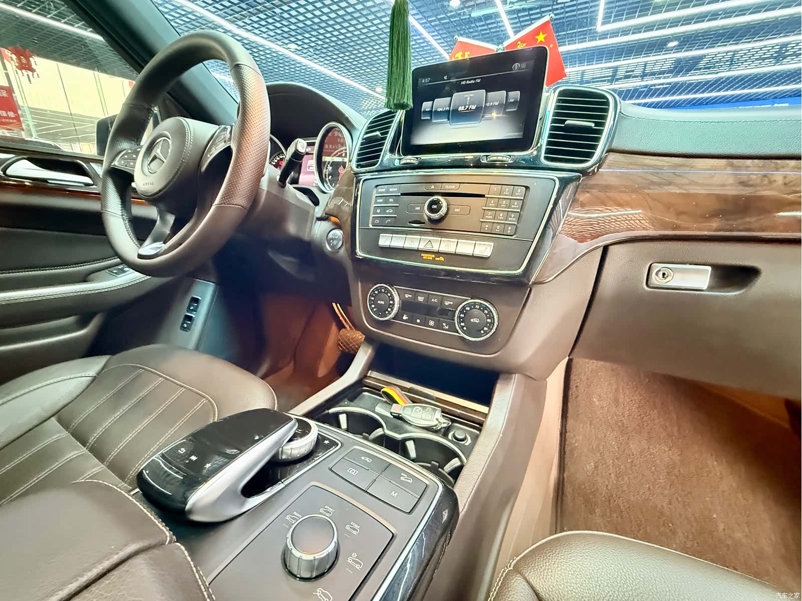 Mercedes-Benz GLS, 2017 16