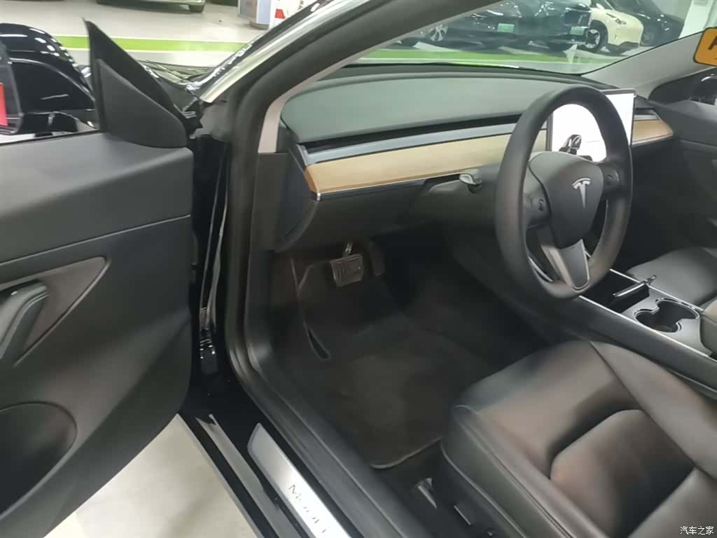 Tesla Model 3, 2020 12