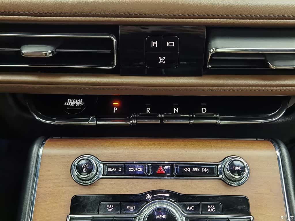 Lincoln Aviator, 2020 13