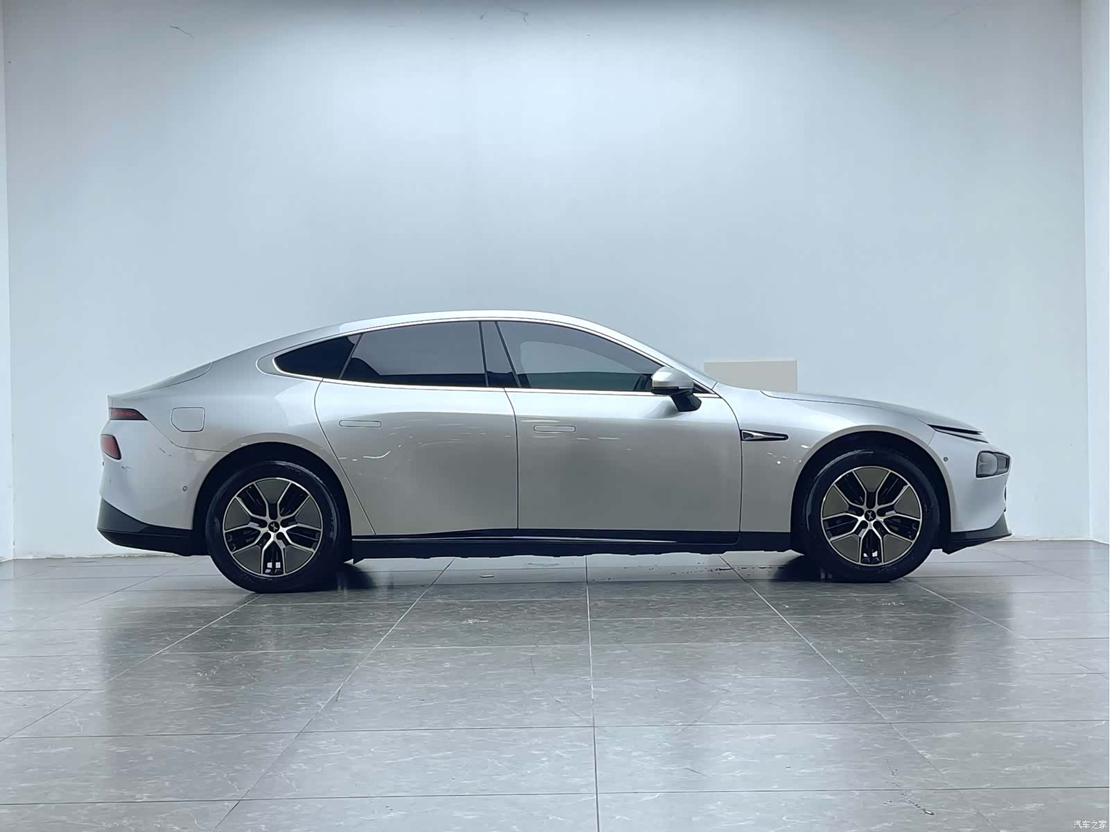 Xpeng P7, 2025 9