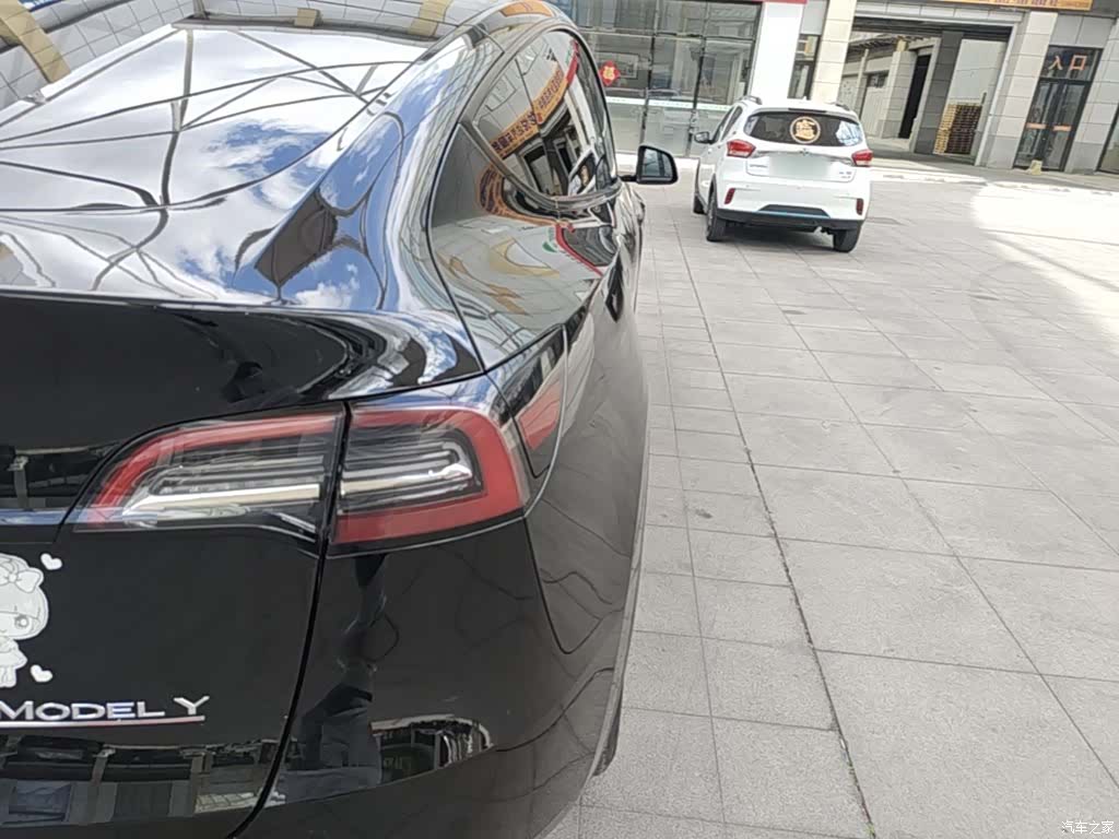 Tesla Model Y, 2022 8