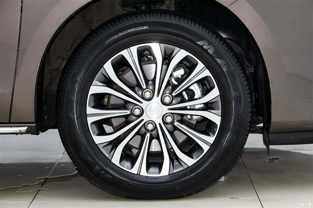 Buick GL8, 2024 11