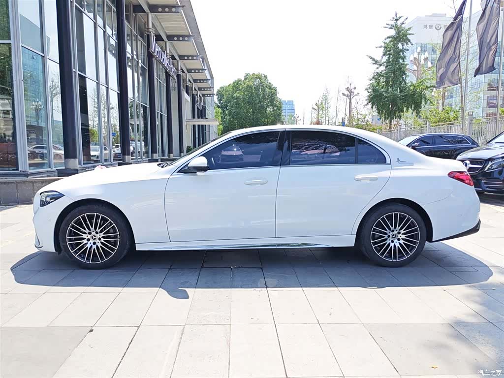 Mercedes-Benz C-Class, 2023 4