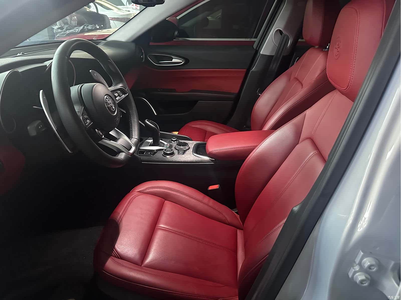 Alfa Romeo Giulia, 2021 все фото