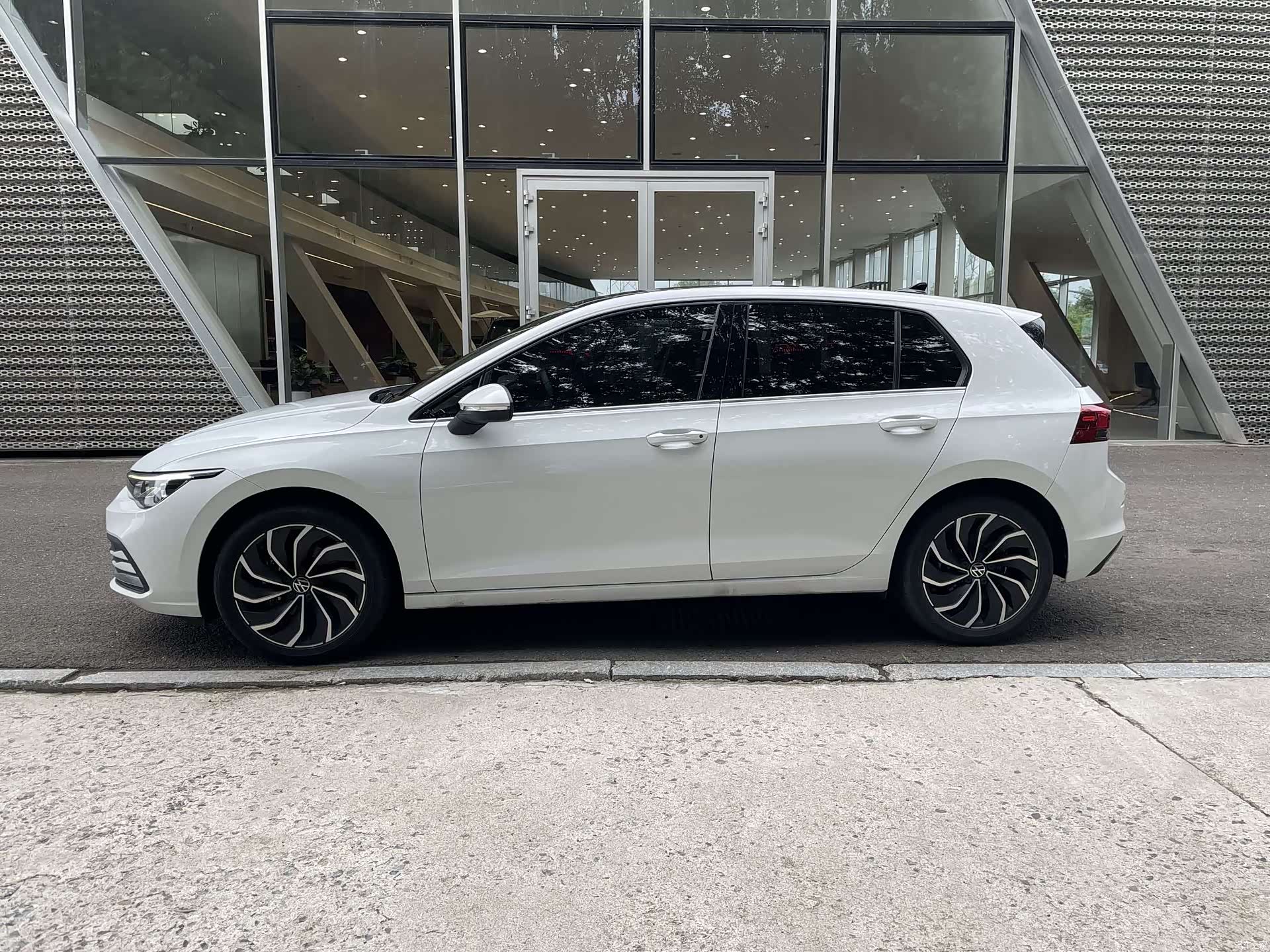 Volkswagen Golf, 2020 3