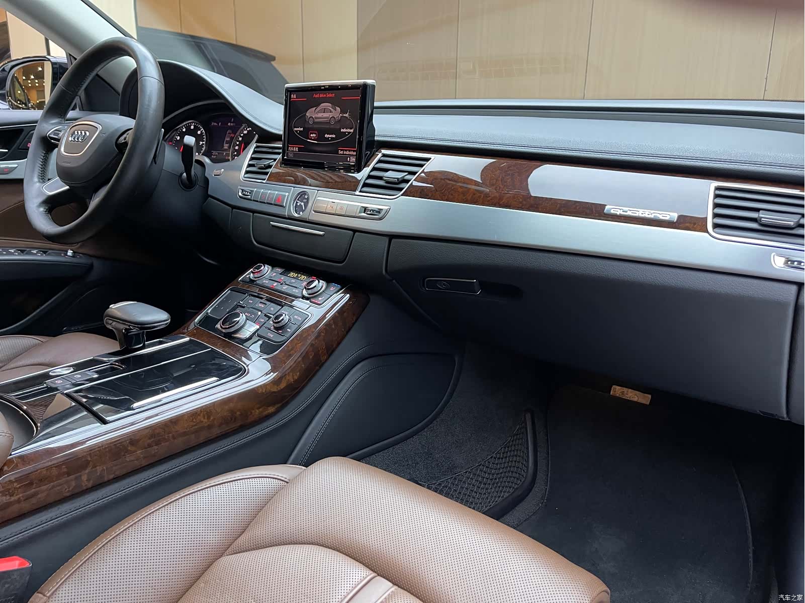 Audi A8L, 2011 6