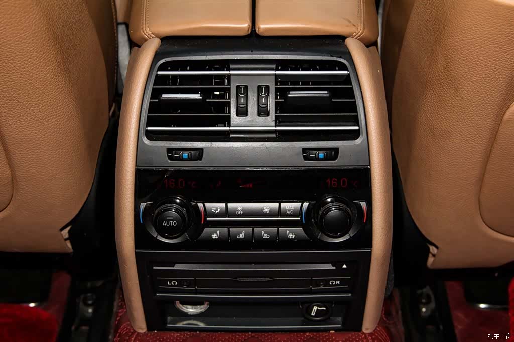BMW 7 Series, 2013 27