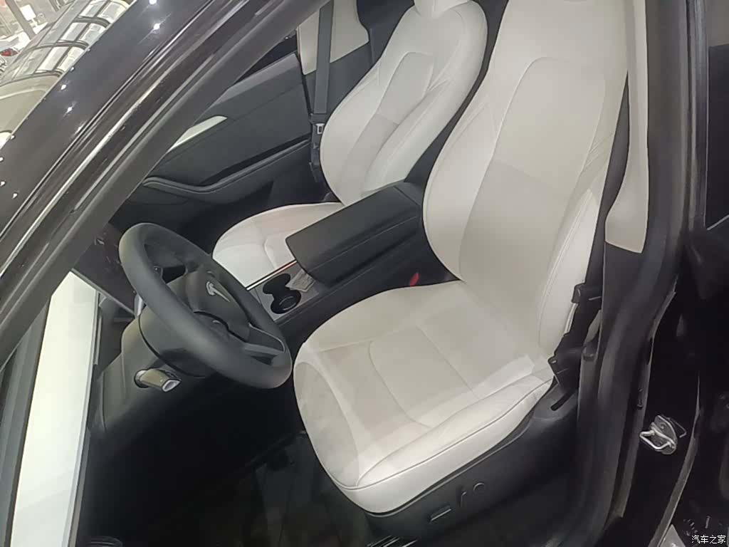 Tesla Model Y, 2022 15