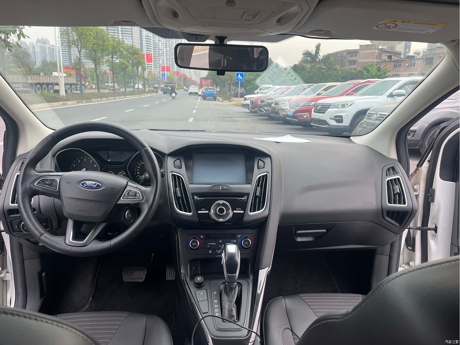 Ford Focus, 2015 7
