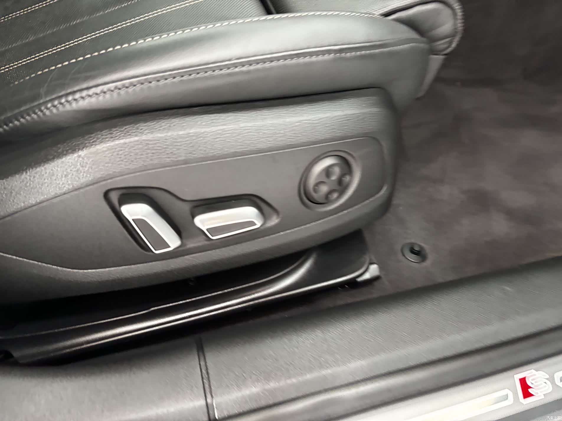 Audi A4L, 2024 27