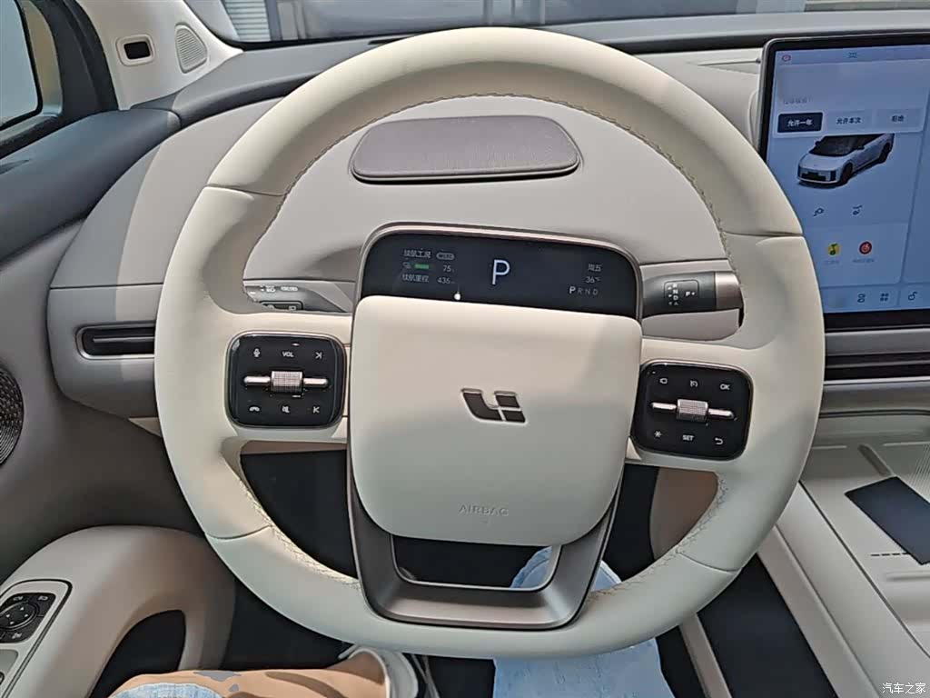 Li Auto i8, 2026 11