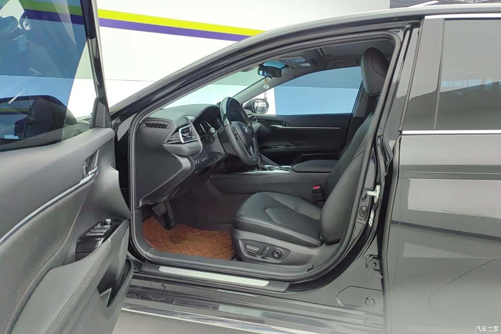 Toyota Camry, 2023 9
