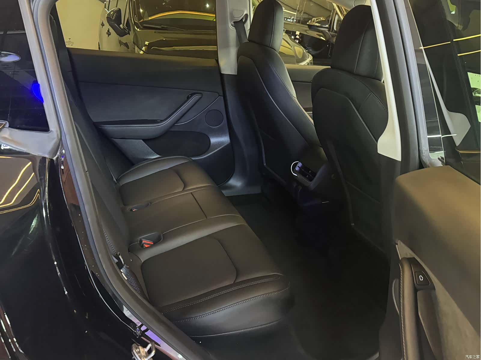 Tesla Model Y, 2021 12