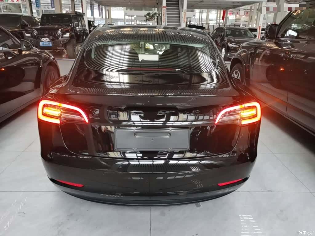 Tesla Model 3, 2022 6