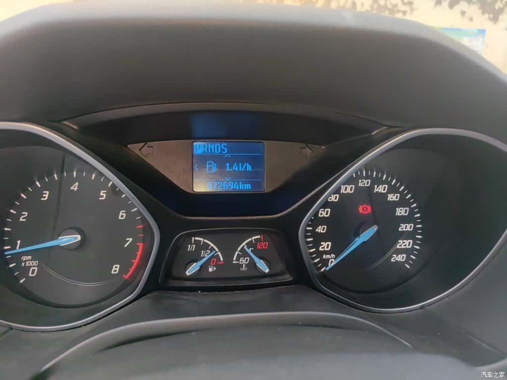 Ford Focus, 2015 9
