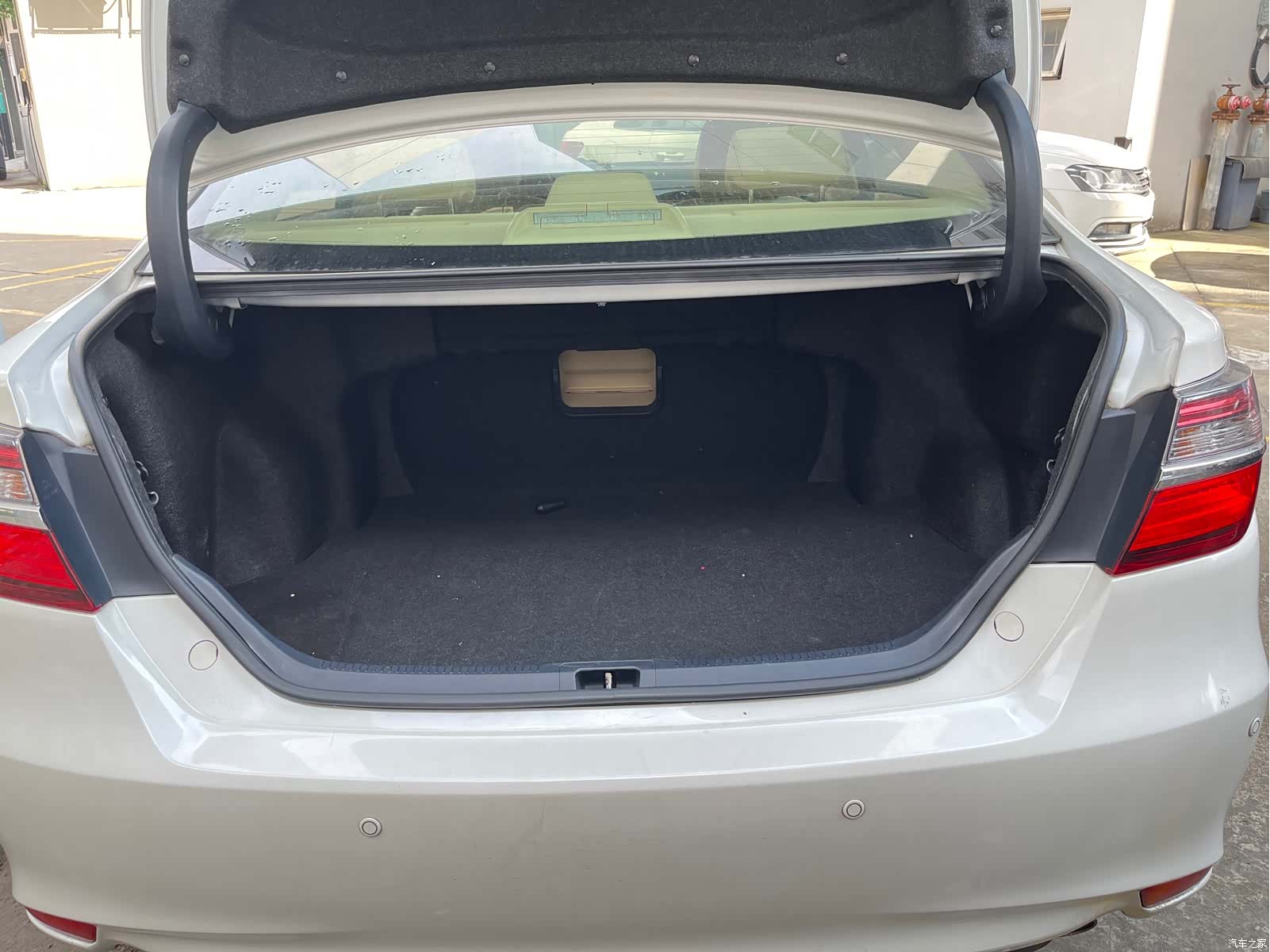 Toyota Camry, 2017 18