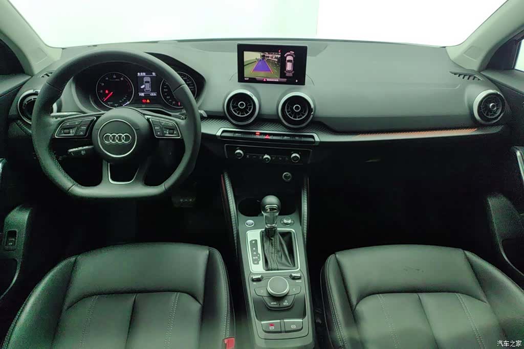 Audi Q2L, 2023 12