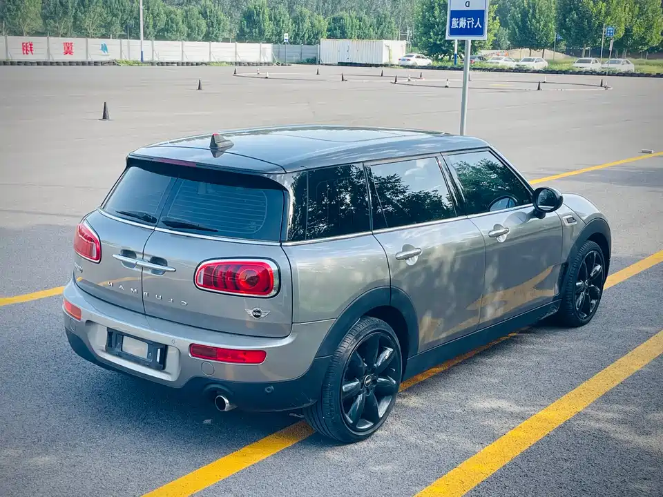 MINI CLUBMAN