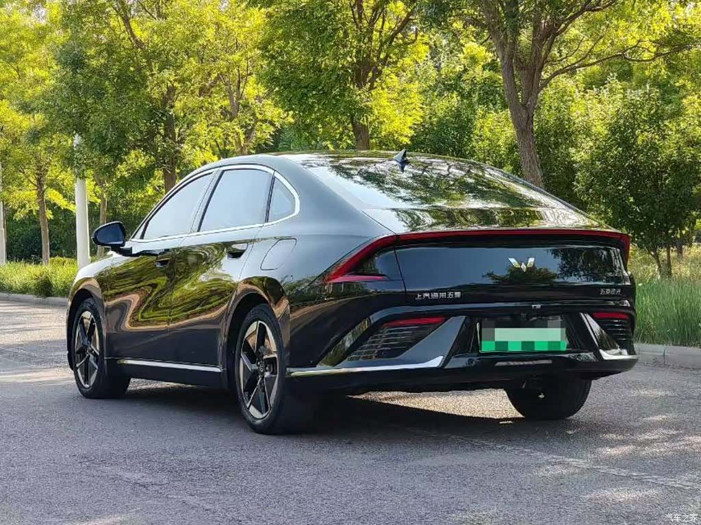 Wuling Starlight, 2024 4