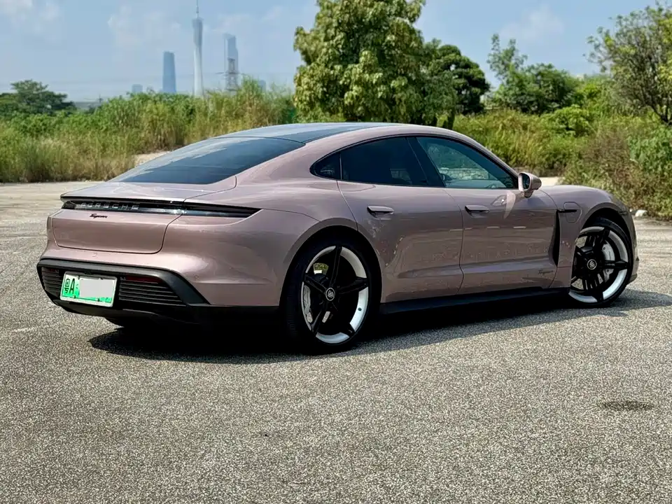 Porsche Taycan