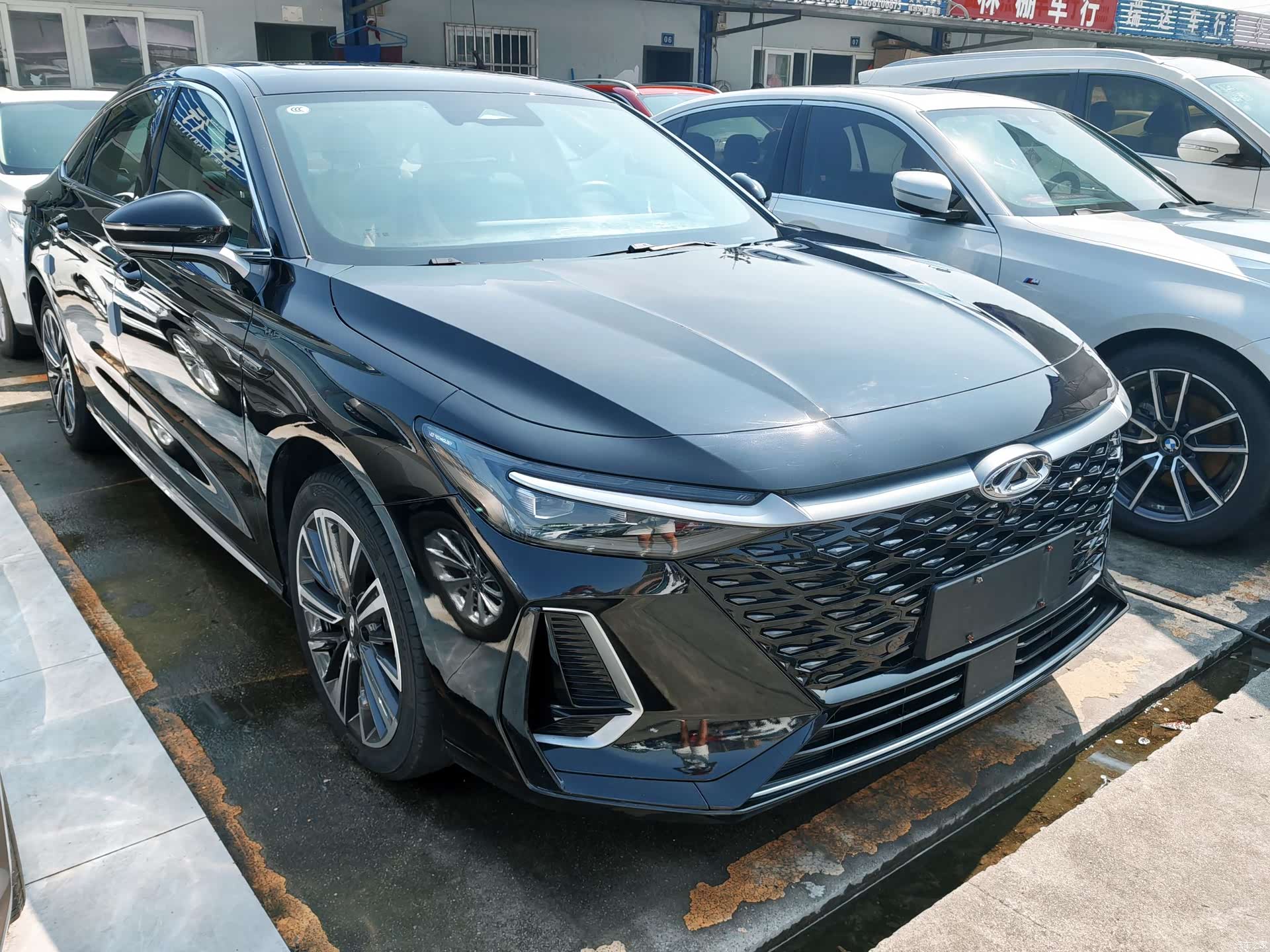 Chery Arrizo 8, 2022 3