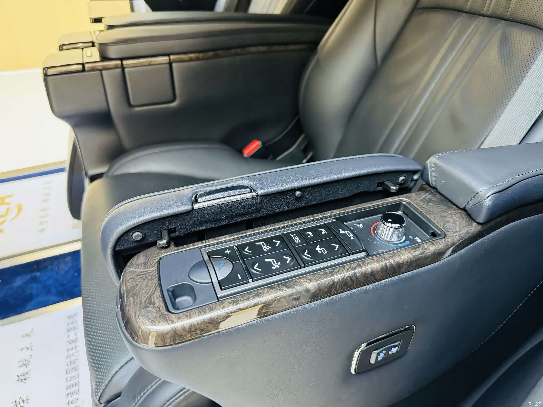 Toyota Alphard, 2021 9