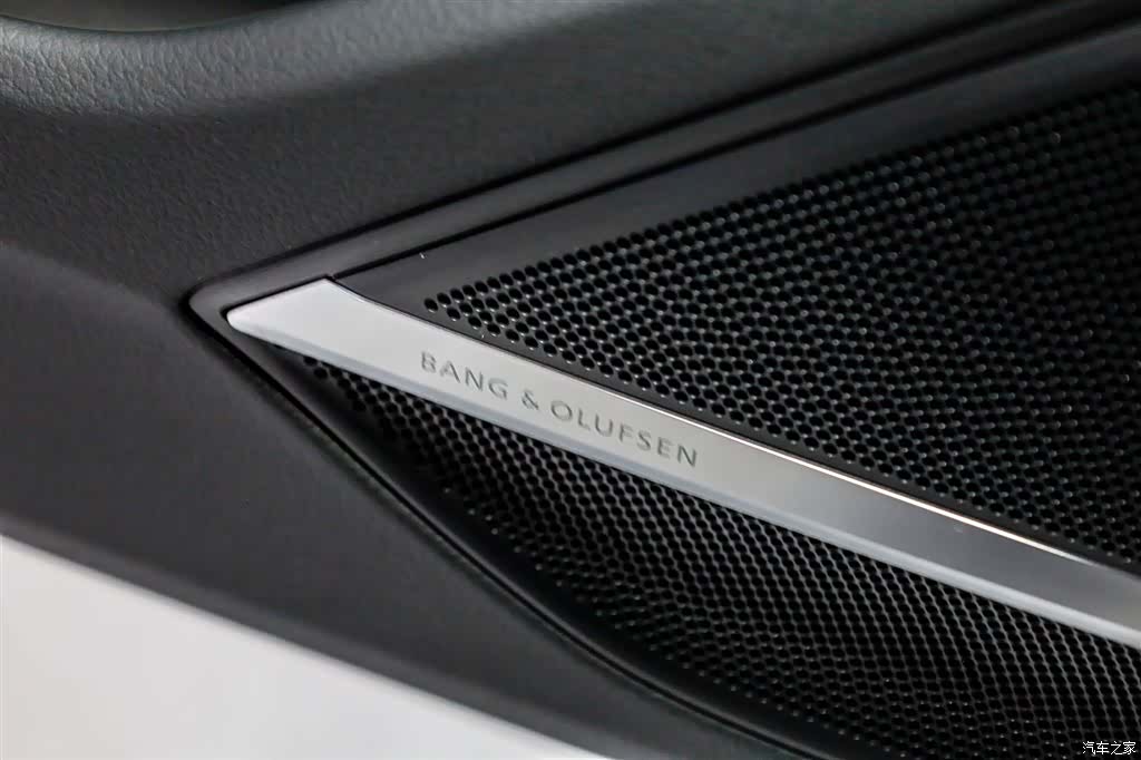 Audi A8L, 2024 25