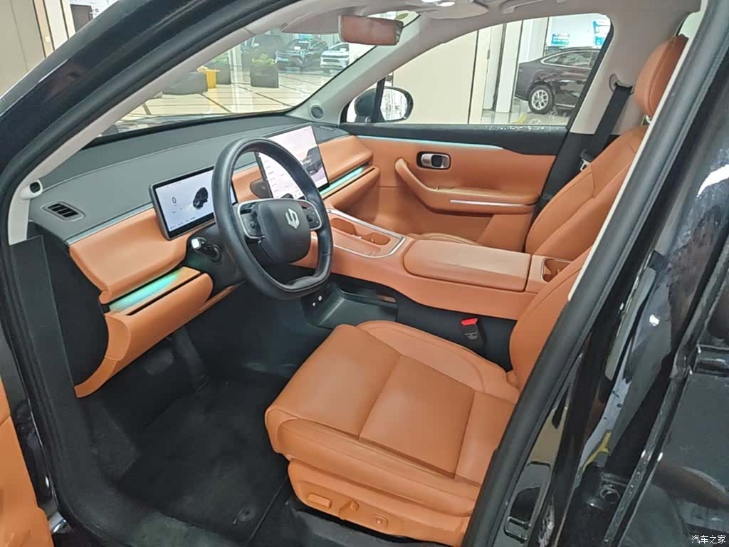 Leapmotor C16, 2025 15