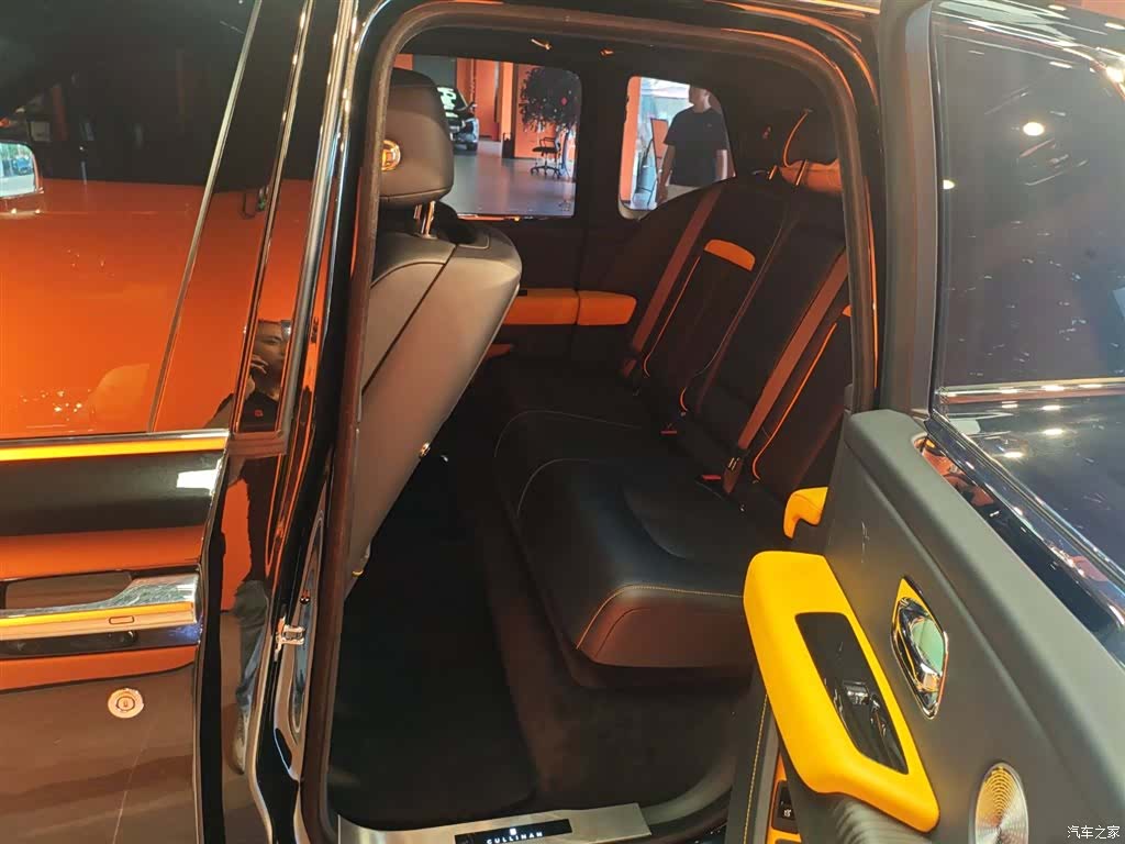 Rolls-Royce Cullinan, 2021 12