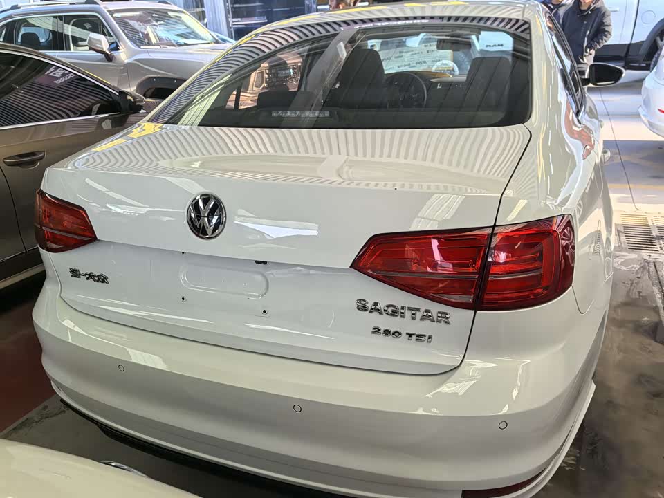 Volkswagen Sagitar