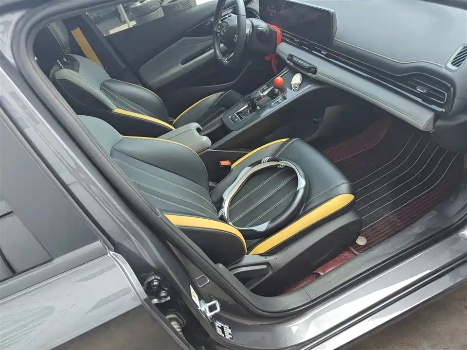 Trumpchi Shadow Leopard