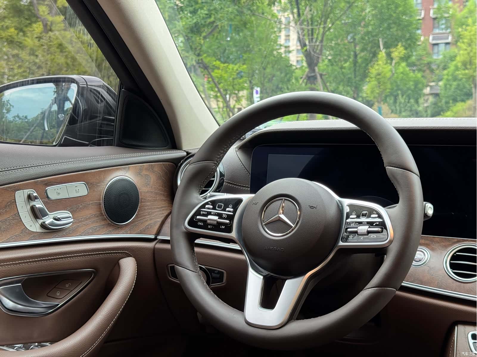 Mercedes-Benz E-Class, 2019 9