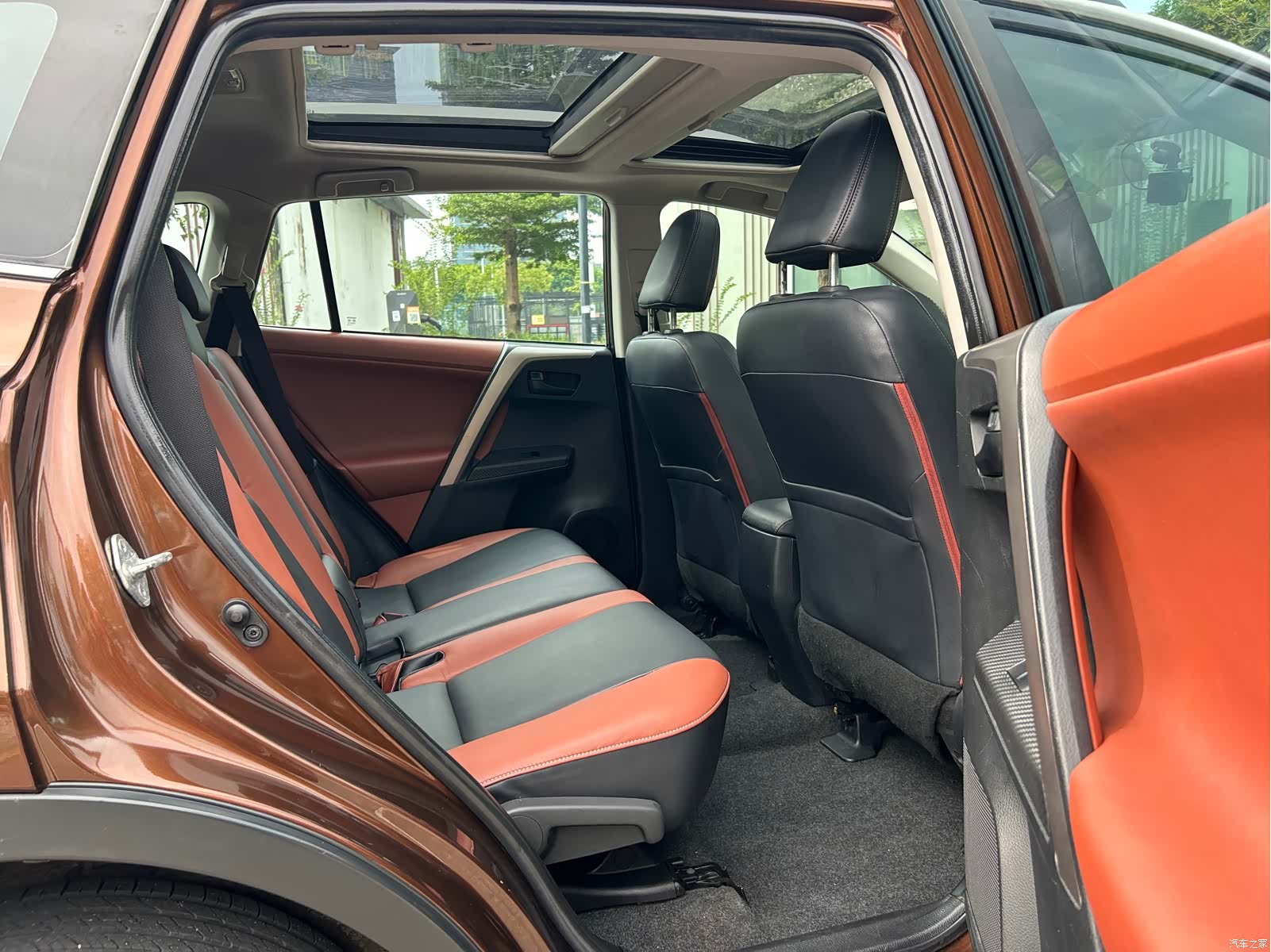 Toyota RAV4, 2015 18
