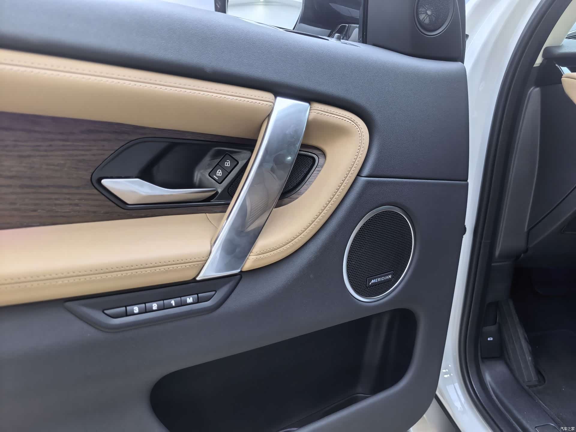 Land Rover Discovery, 2025 все фото