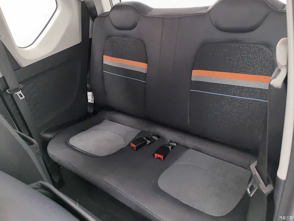 Wuling MINIEV, 2020 15