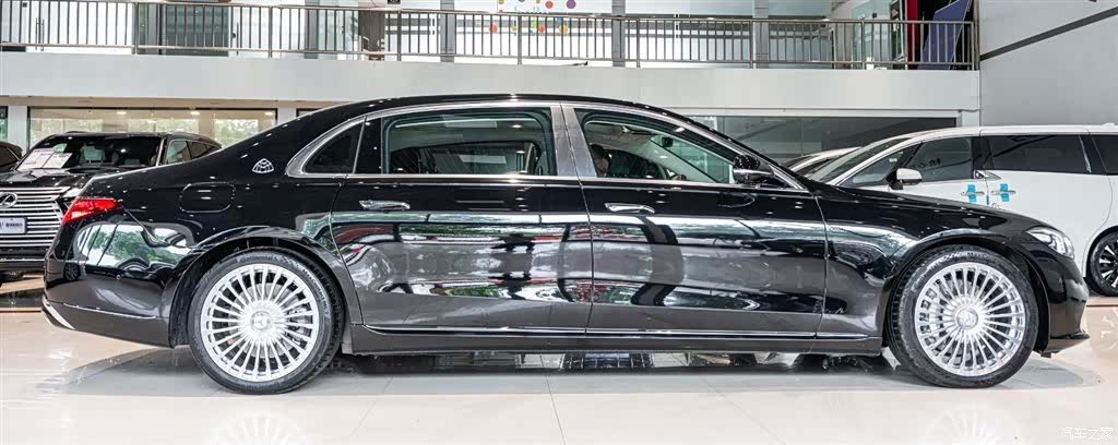 Maybach S-Class, 2025 4