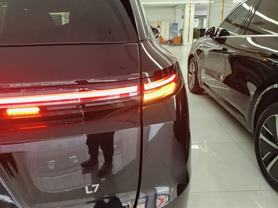 Li Auto Ideal L7