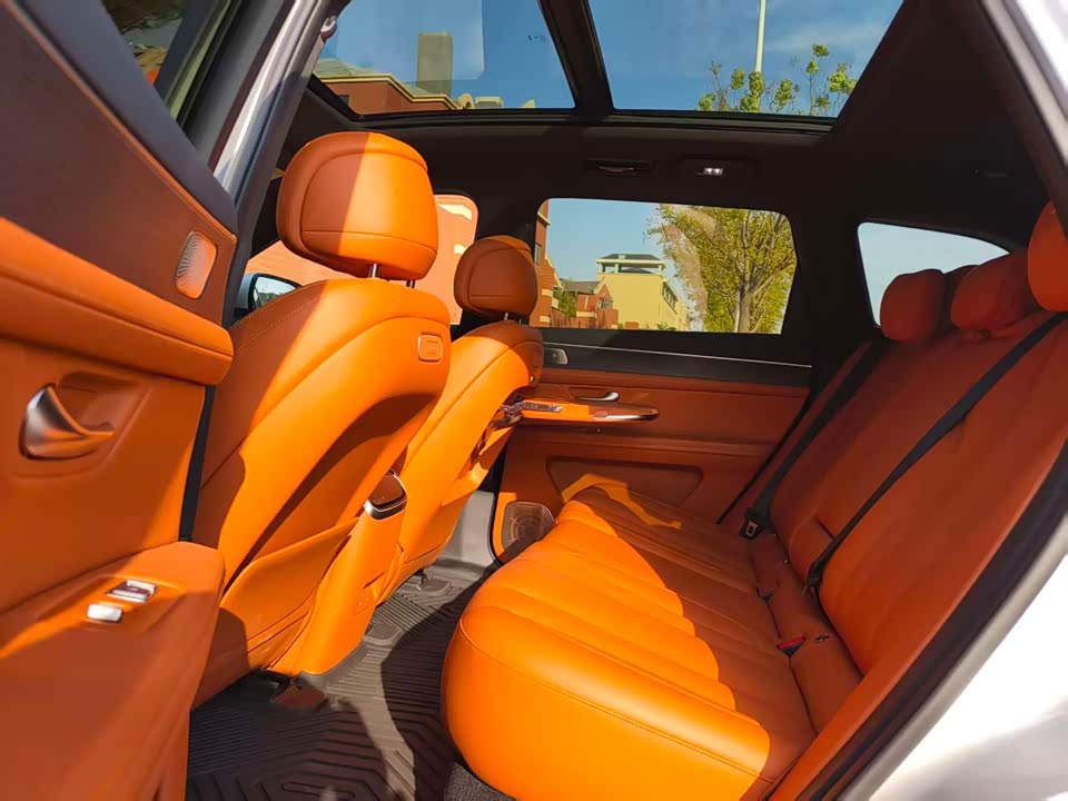 AITO Ask the world M7