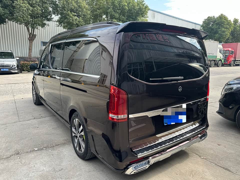 Mercedes-Benz V-class